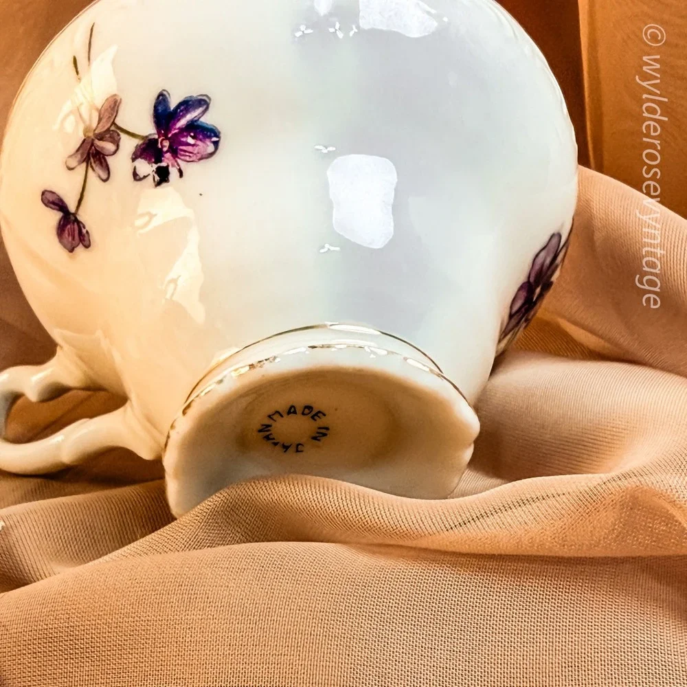 Violet Floral Vintage‎ Teacup